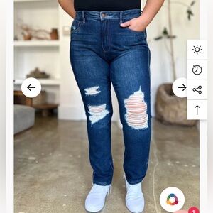 Judy blue straight fit heavy distressing